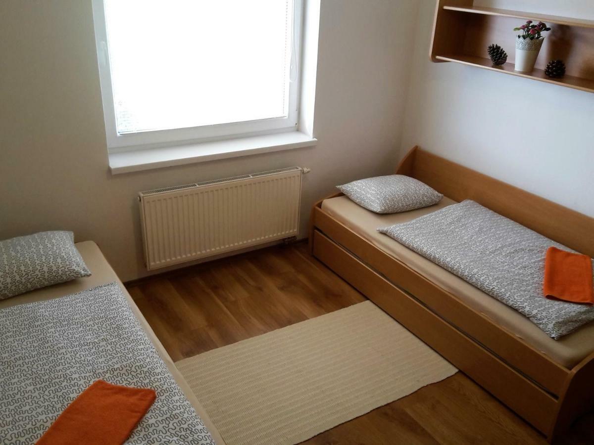 Apartman Slavkov Home & Parking Nová Lesná Buitenkant foto